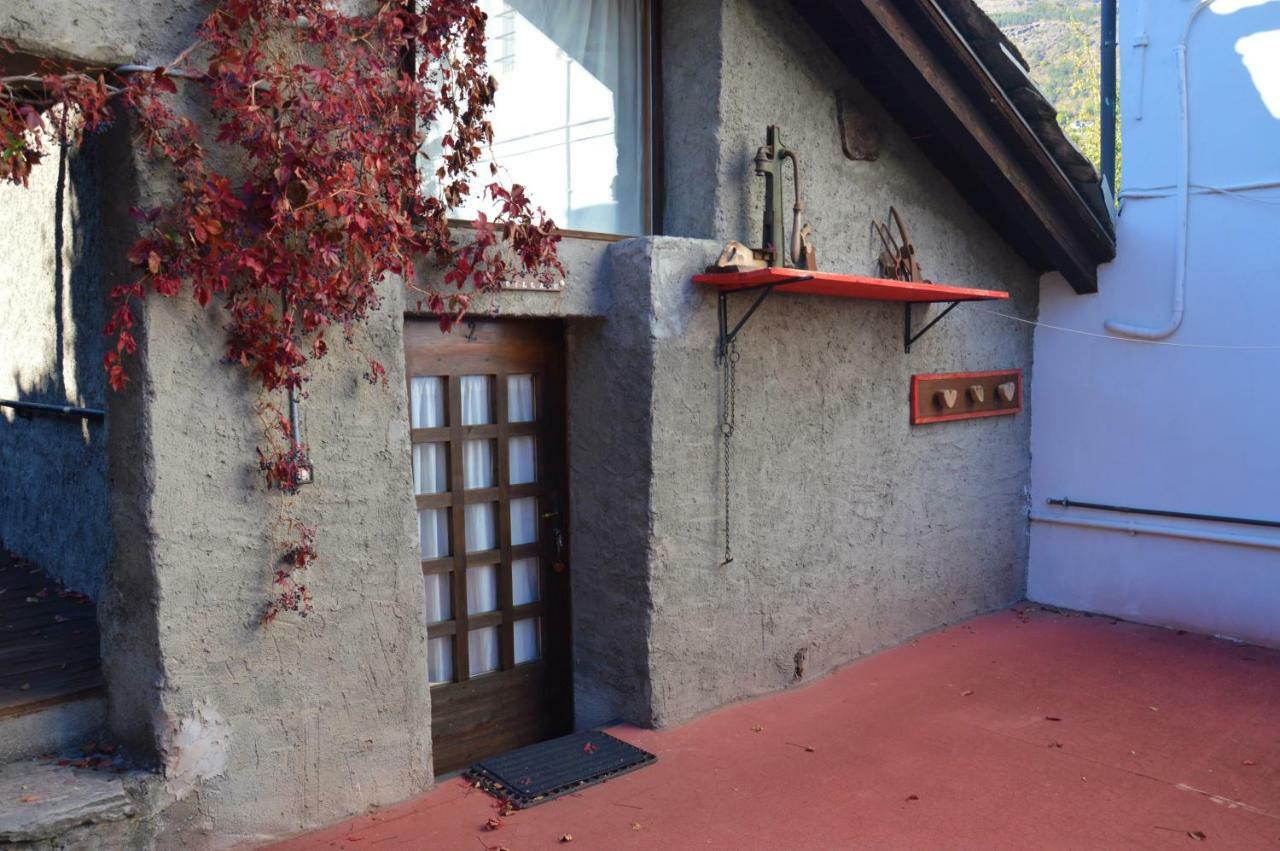 Cascina Des Religieuses Aosta Exterior foto